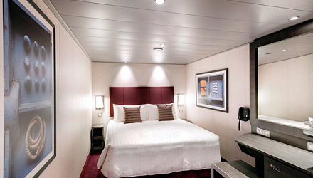 BINNEN CABIN