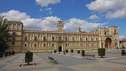 PARADOR DE LEON